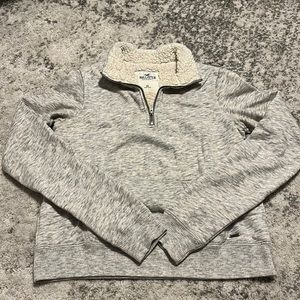 Hollister sweatshirt